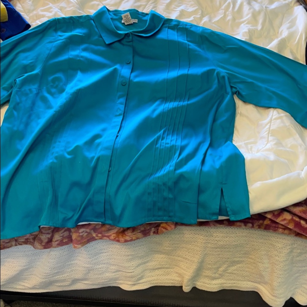 Light blue dress shirt 18W/20W 1X